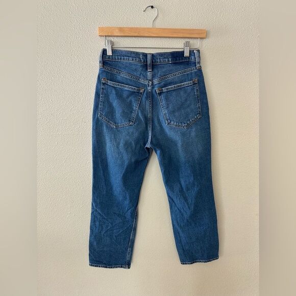 Abercrombie and Fitch Ultra High Rise Ankle Straight Jean Dark Wash Distressed - Picture 6 of 7